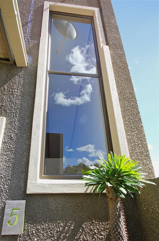 ווינדהוק Hartmann Suites Serviced Self-Catering Apartments מראה חיצוני תמונה