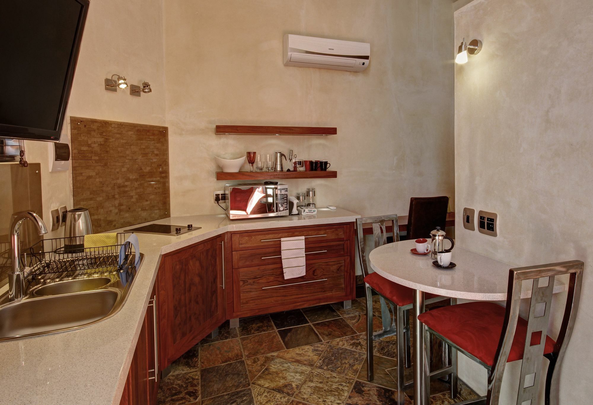 ווינדהוק Hartmann Suites Serviced Self-Catering Apartments מראה חיצוני תמונה